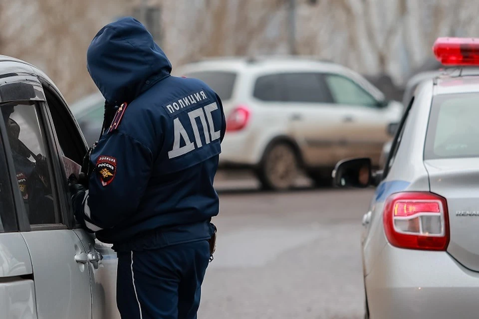 Водитель без прав врезался в аварийно-спасательный автомобиль в Хабаровском крае