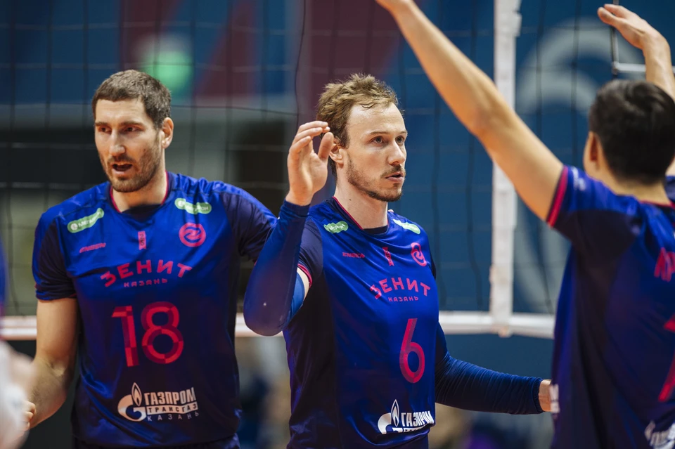 «Зенит» занимает первое место в турнирной таблице чемпионата России.