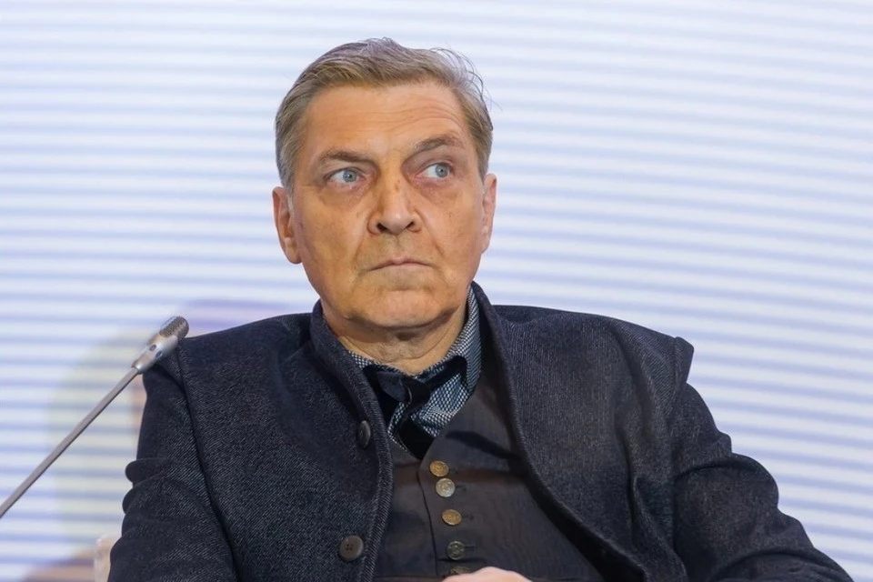 Жена Невзорова* пострадала из-за репоста супруга.
