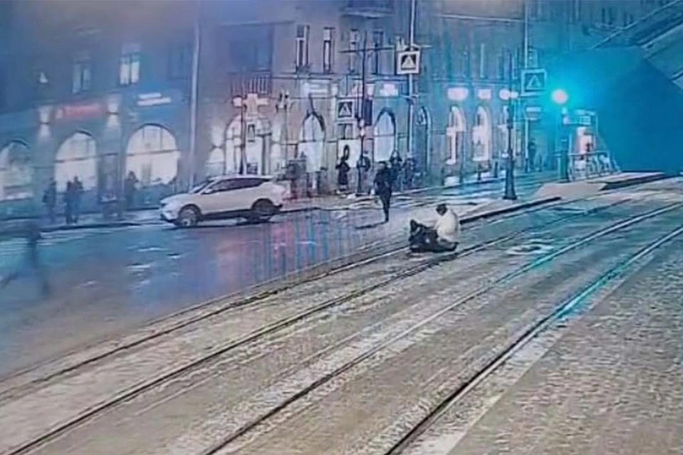Пострадавшую госпитализировали в тяжелом состоянии. Фото: ГУ МВД России по Петербургу и Ленобласти