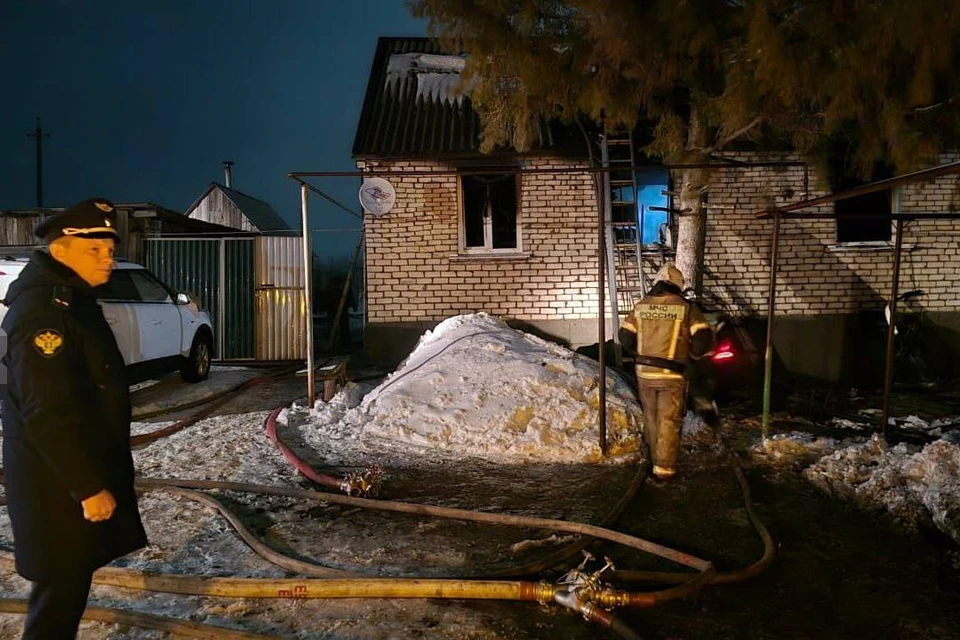 Пожар под Саратовом унес жизни матери и 4-летнего ребенка.