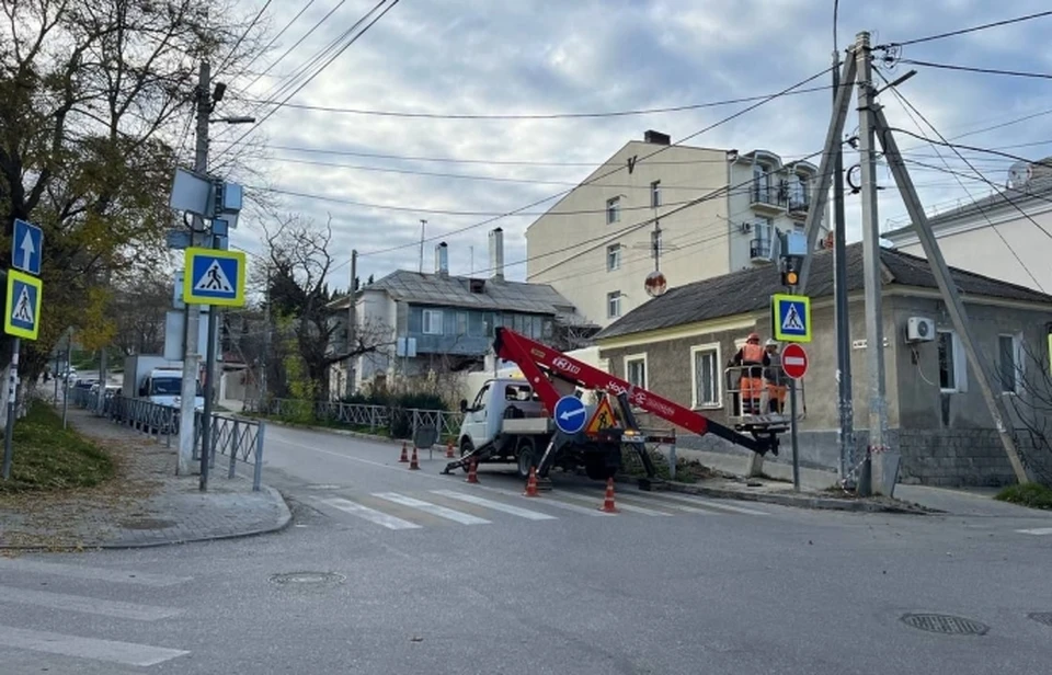 В нынешнем году около школ города установят около 20 светофоров Т7 и 10 автономно-осветительных комплексов. Фото: sev.gov.ru