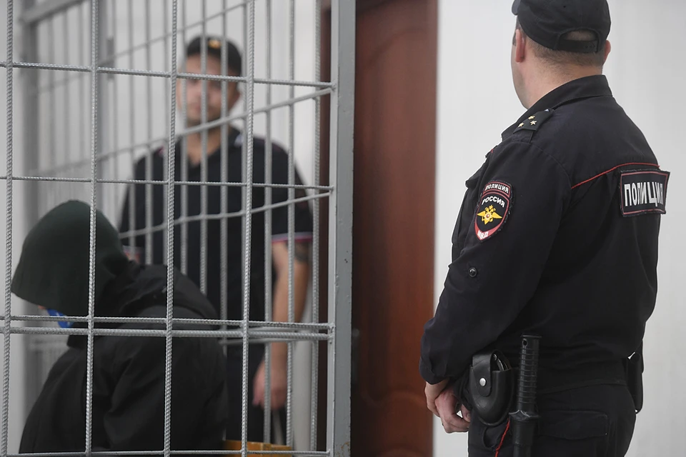 В период с июня по сентябрь 2022 года осужденные неоднократно отправляли координаты объектов посредством мессенджеров