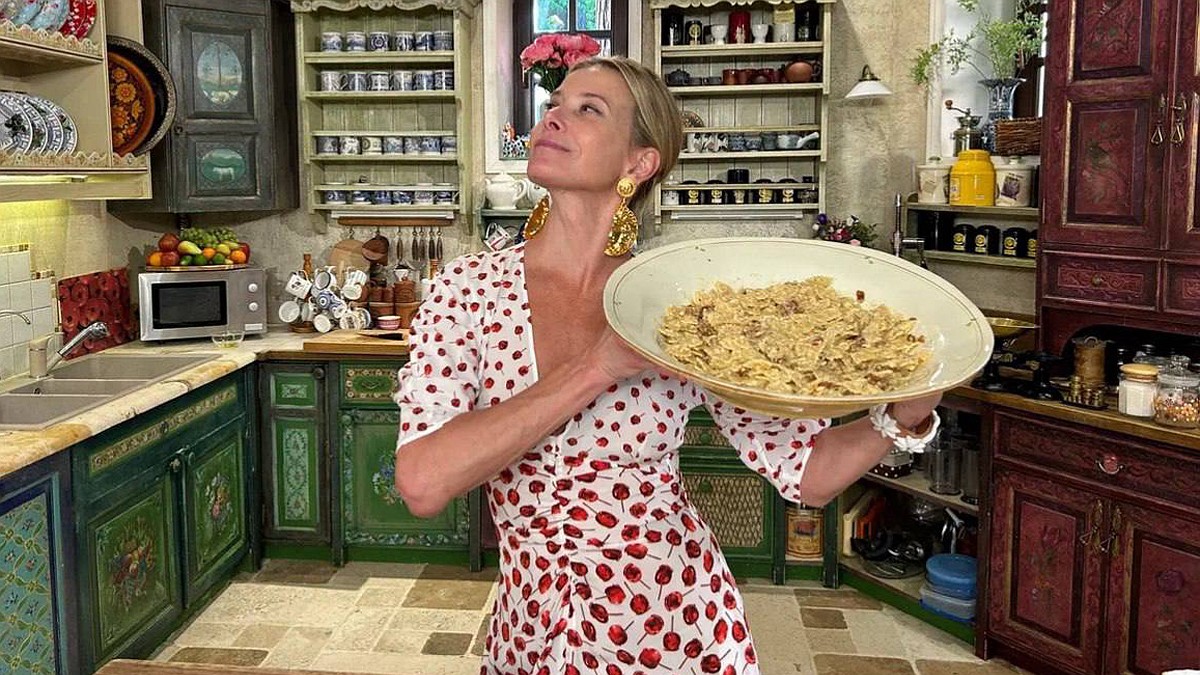 Глория мен Николь порно