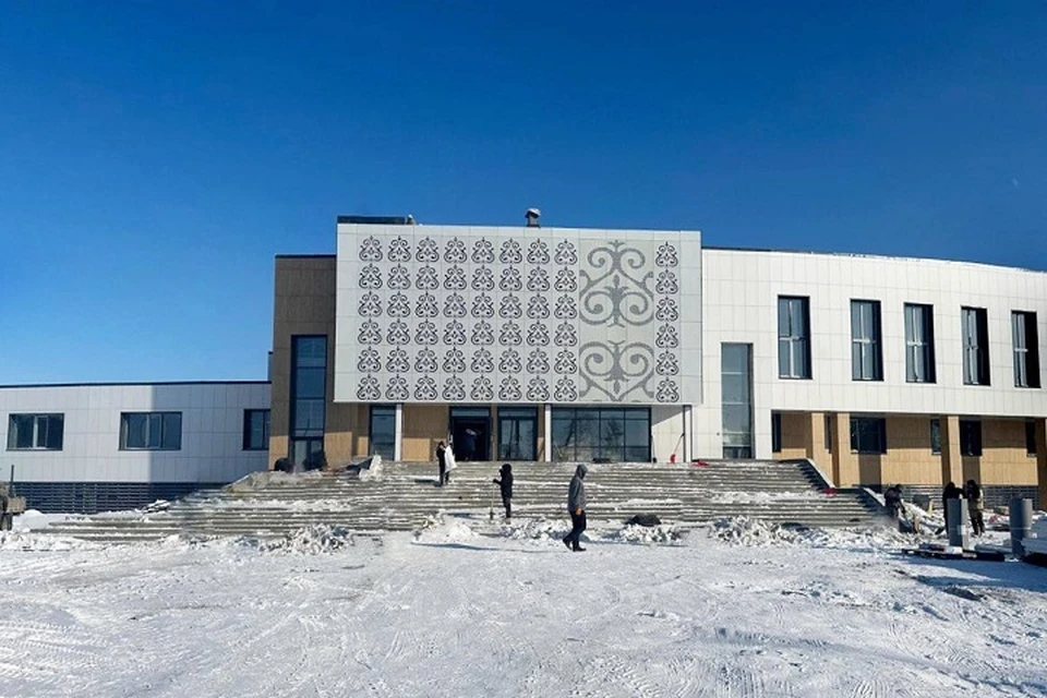 Центр культурного развития в Нижнем Бестяхе подключили к электричеству. Фото: ПАО «Якутскэнерго»