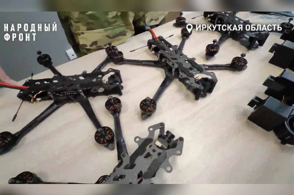10 дронов передали бойцам из Иркутской области на курское и донецкое направления. Фото: Народный фронт.
