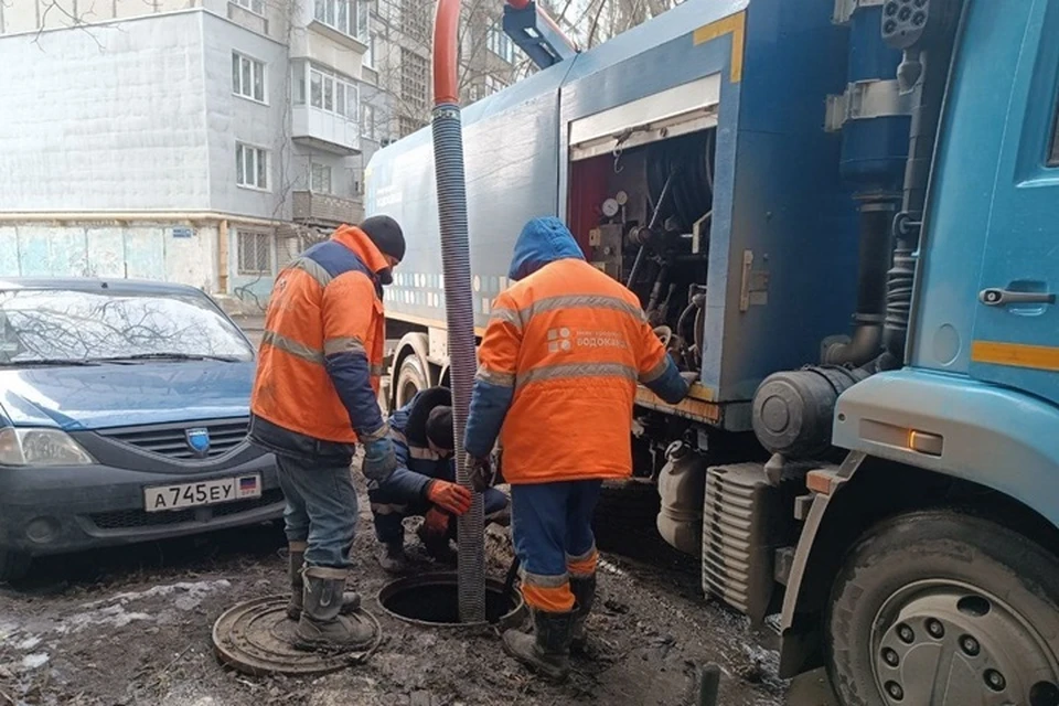 Бригады из регионов России помогают восстанавливать водоснабжение в Донецке. Фото: Минстрой ДНР