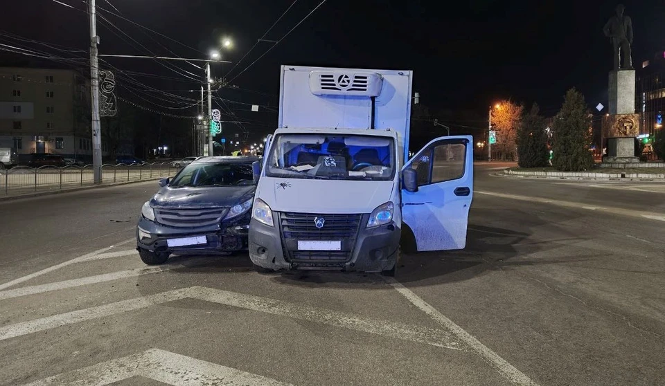 В Калуге в результате ночного ДТП пострадала 19-летняя девушка