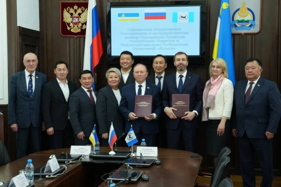 Парламенты Иркутской области и Республики Бурятия подписали соглашение о сотрудничестве.