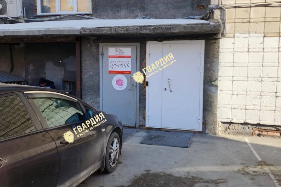 Мертвого журналиста нашли в туалете новосибирского бизнес-центра. Фото: АБ "Гвардия".