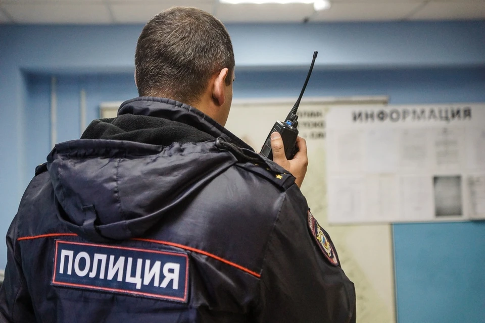 Участок улицы Заставной оцепила полиция.