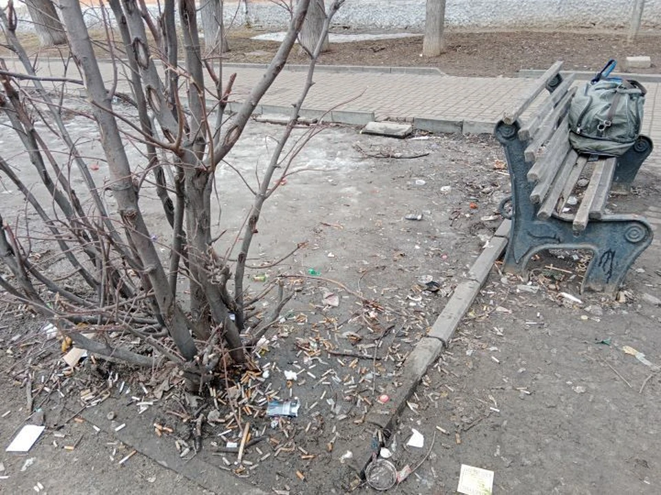Мусора в городе еще много