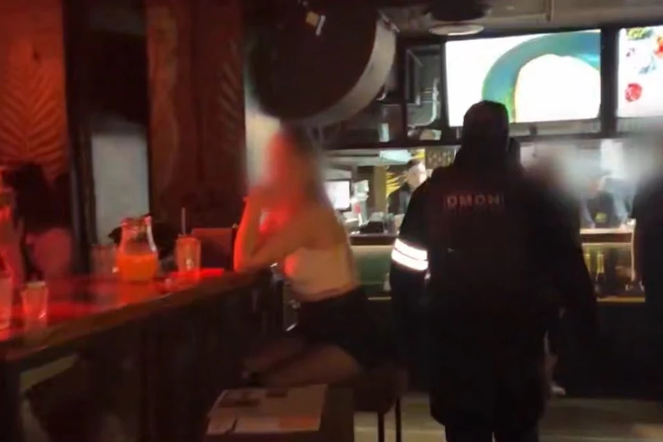 В Иркутске полиция провела рейды в ночных клубах.