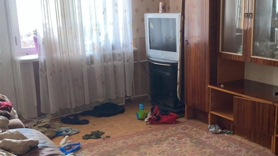 В квартире были обнаружены не только дети, но и полный беспорядок