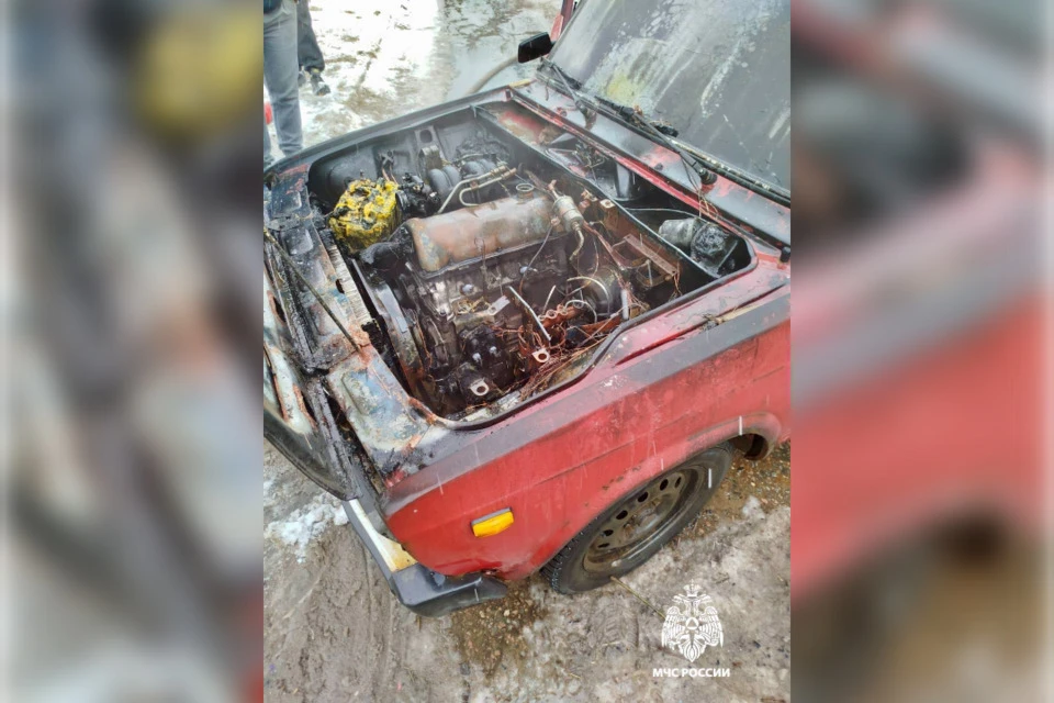 Короткое замыкание – частая причина автомобильных пожаров. Фото: МЧС Тверской области.