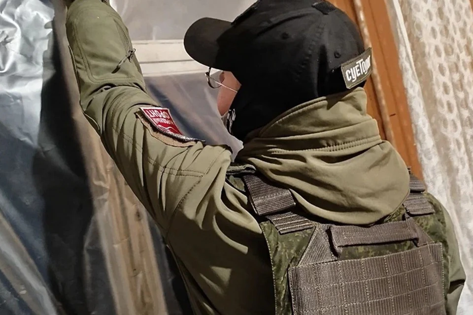 Молодежка Народного фронта ликвидировала последствия взрыва боеприпаса в Донецке. Фото: Молодежка Народного фронта ДНР