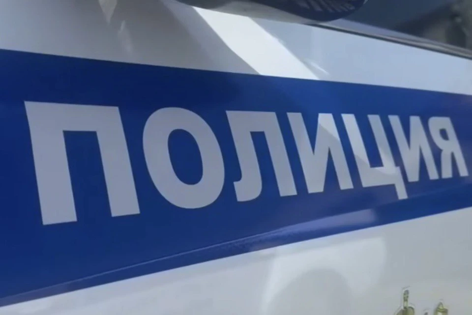 В медучреждение с ушибами и ссадинами доставили водителя и пешехода.
