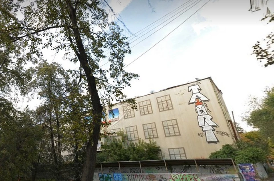 В центре Екатеринбурга продали заброшенное здание. Фото: сервис Яндекс.Карты