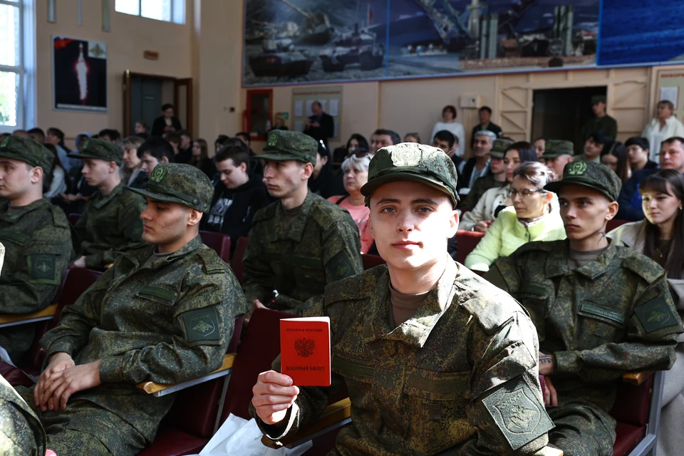 Астраханские новобранцы отправятся служить в Саратовскую область