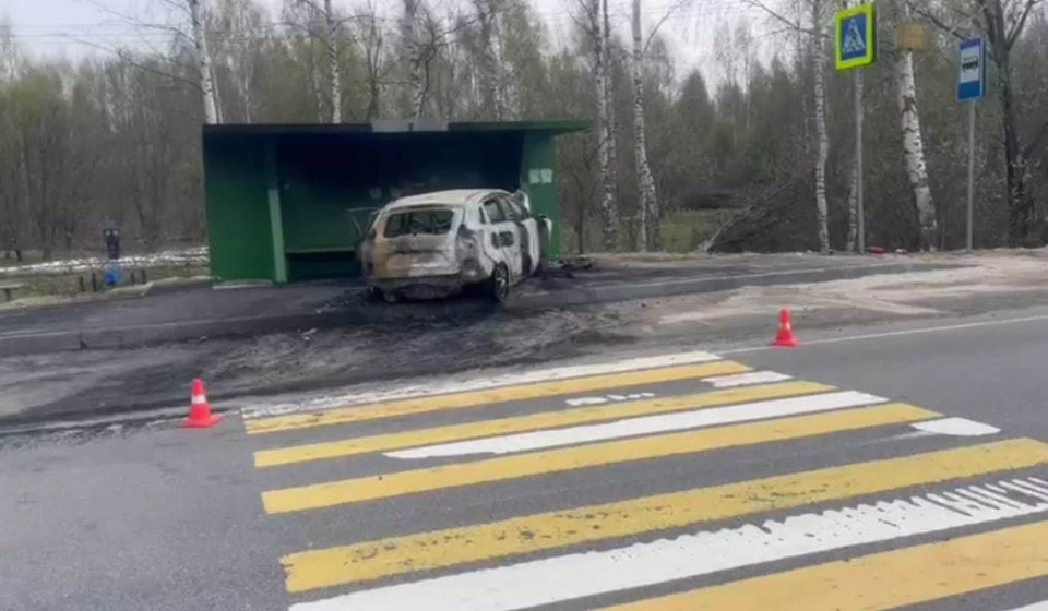 «Лада» на скорости влетела в остановку в Нижегородской области. Фото: пресс-служба УГИБДД по Нижегородской области.