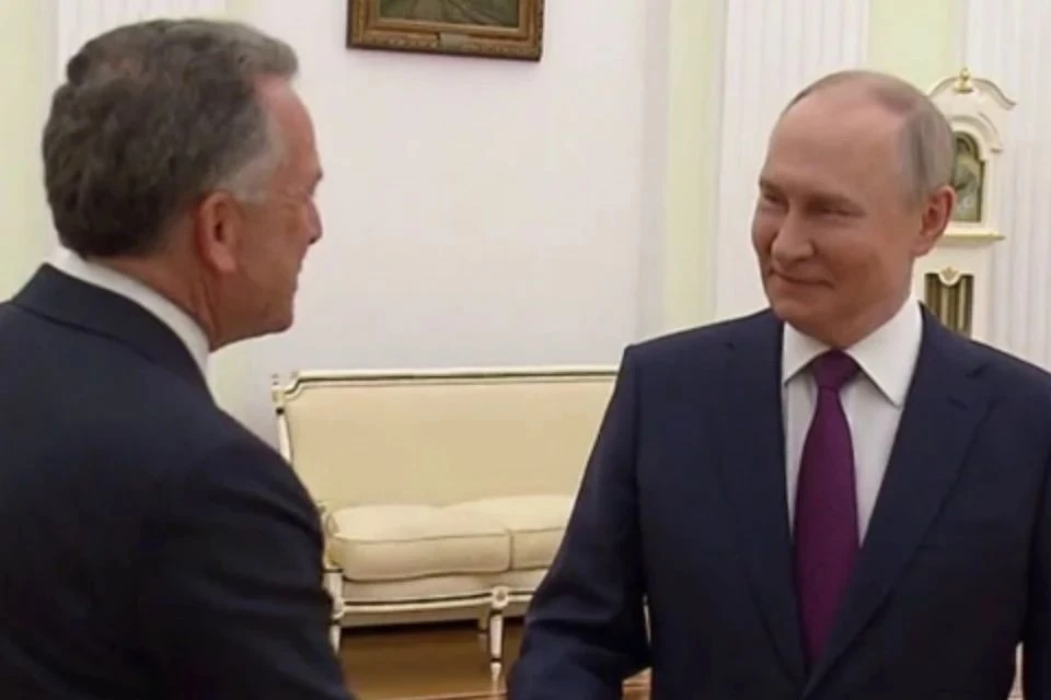 Владимир Путин перешел на английский в беседе с Уиткоффом: что сказал президент. Фото: кадр из видео, опубликованного Кремлем