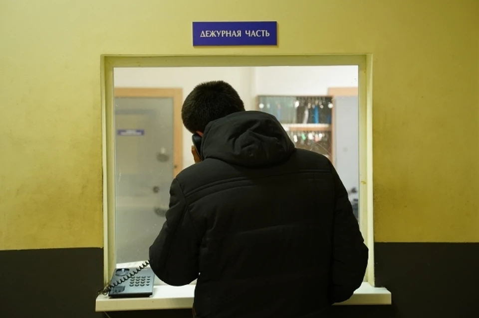О преступлении в полицию сообщил 25-летний хозяин похищенных вещей.