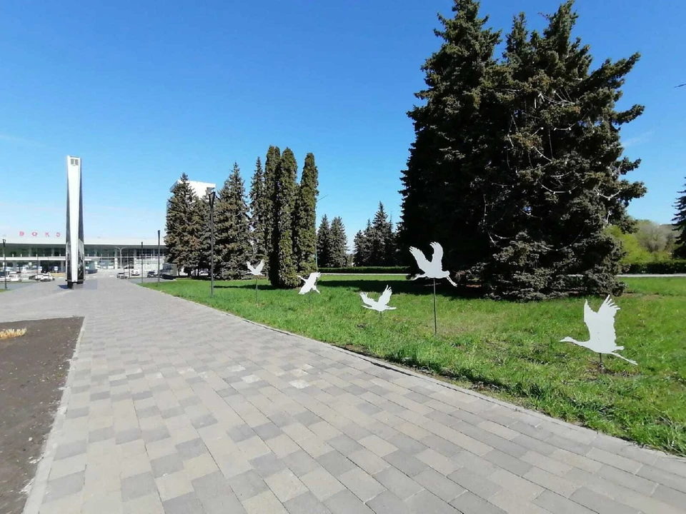 Новый арт-объект установили у Железнодорожного вокзала в Ульяновске. Фото городской центр по благоустройству и озеленению Ульяновска
