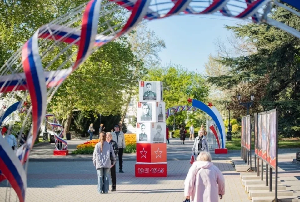 Город готовится к встрече одного из самых главных праздников. фото: sev.gov.ru