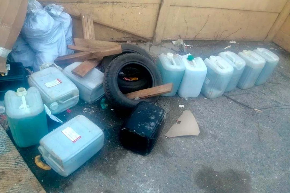 Полиция устанавливают виновных. Фото: vk.com/spb_ecostroy