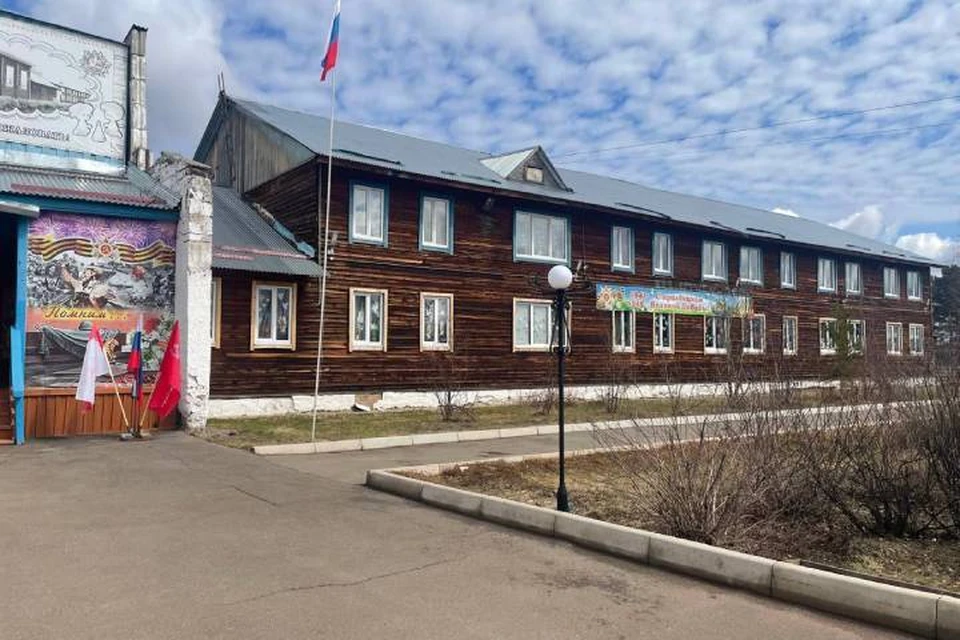 Министр образования Максим Парфенов посетил среднюю школу №5 в Киренске.