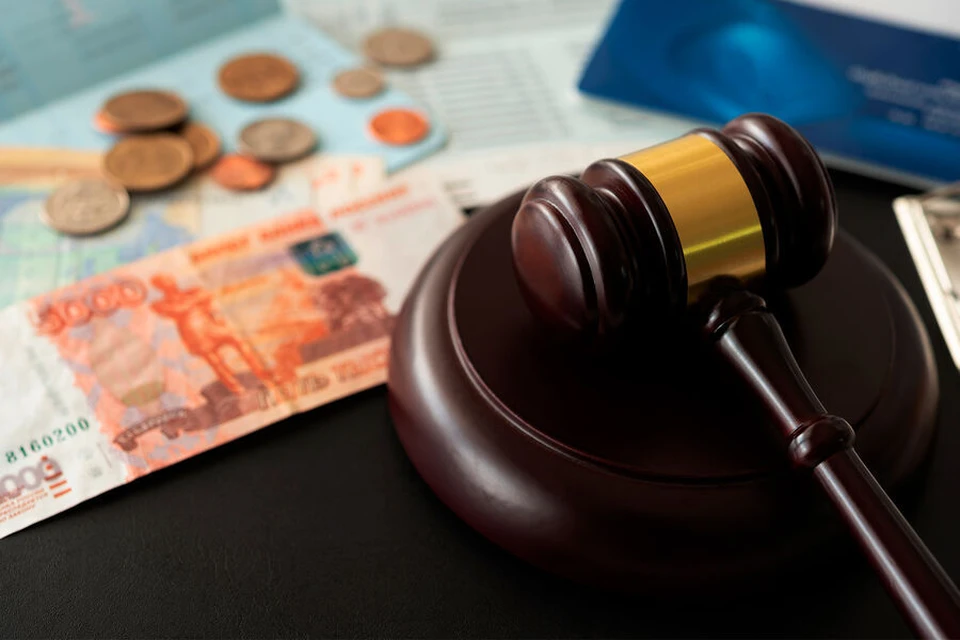 Сотрудника ФСИН наказали за продажу билетов на концерт ко Дню России