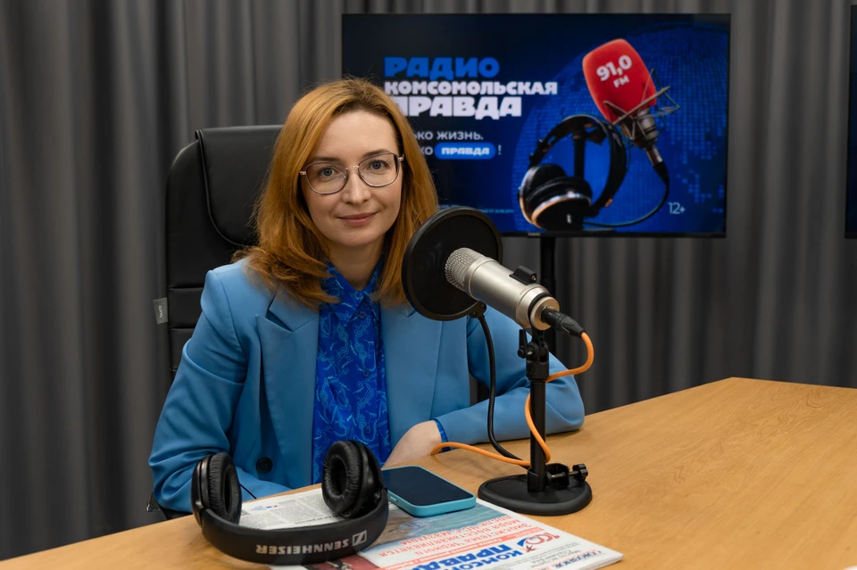 Галина Навазова в студии радио КП