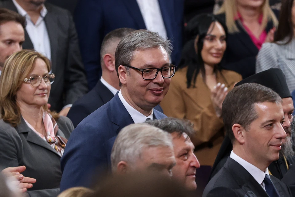 Власти Латвии вслед за Литвой запретили самолёту Вучича лететь в Россию на 9 Мая