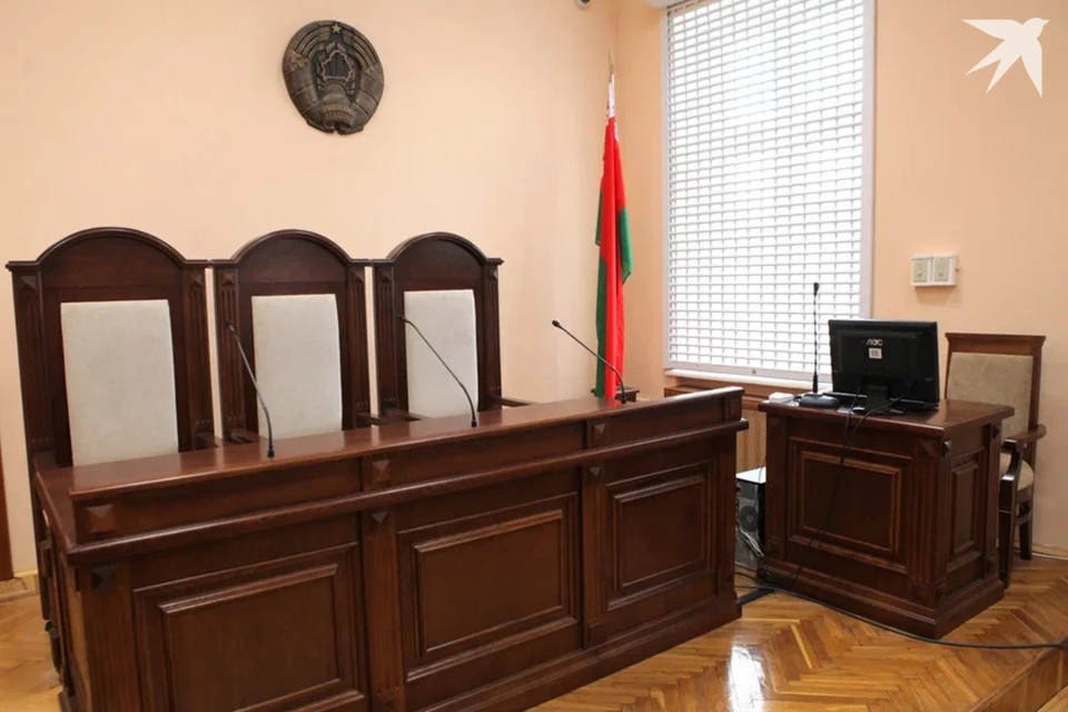 В Беларуси суд дал штраф студенту, который незаконно продавал одежду в соцсетях. Снимок носит иллюстративный характер.