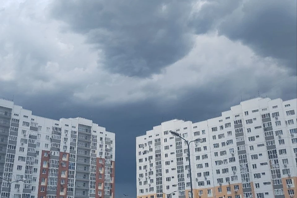 В ближайшие сутки преимущественно в центральных и восточных районах прогнозируется гроза.