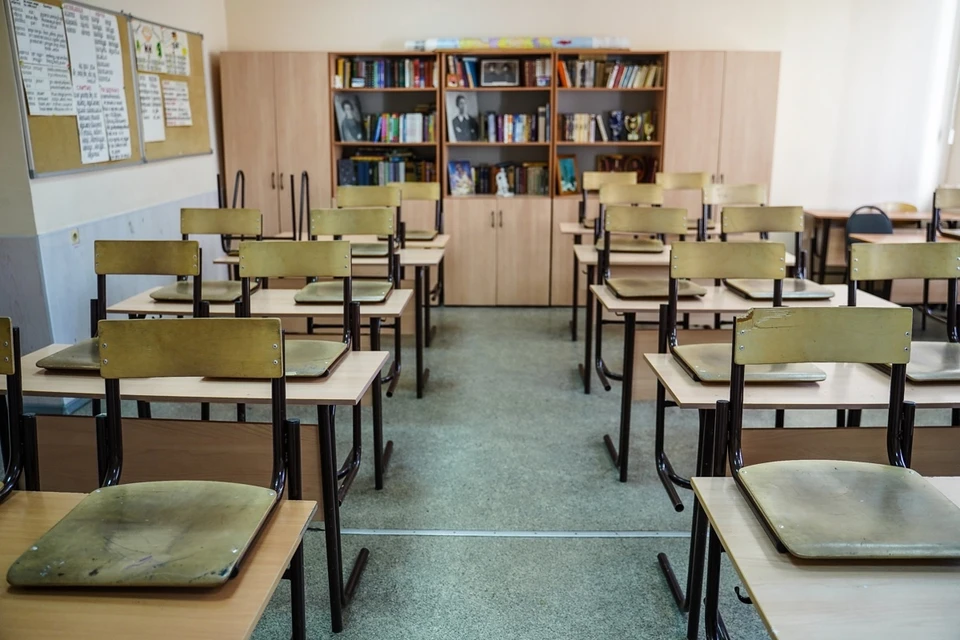 Мать обязали следить за посещаемостью ее ребенка.