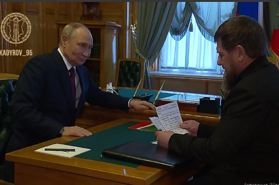 Встреча Кадырова с президентом России Владимиром Путиным. Фото: стоп-кадр видео из соцсети Рамзана Кадырова.