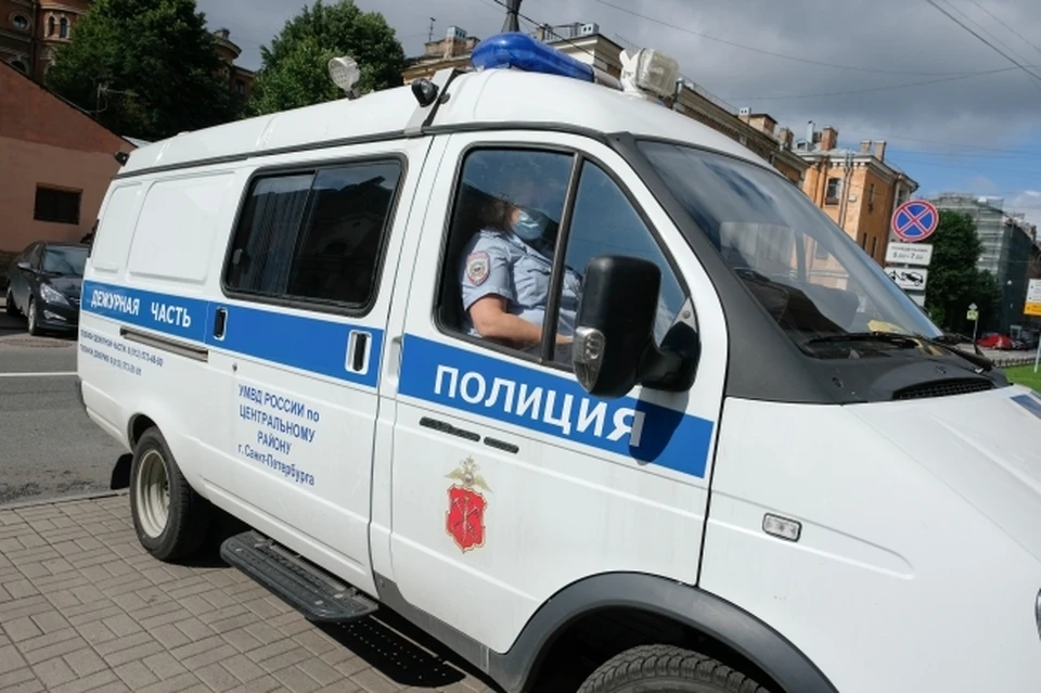 Полиция устанавливает все детали аварии.