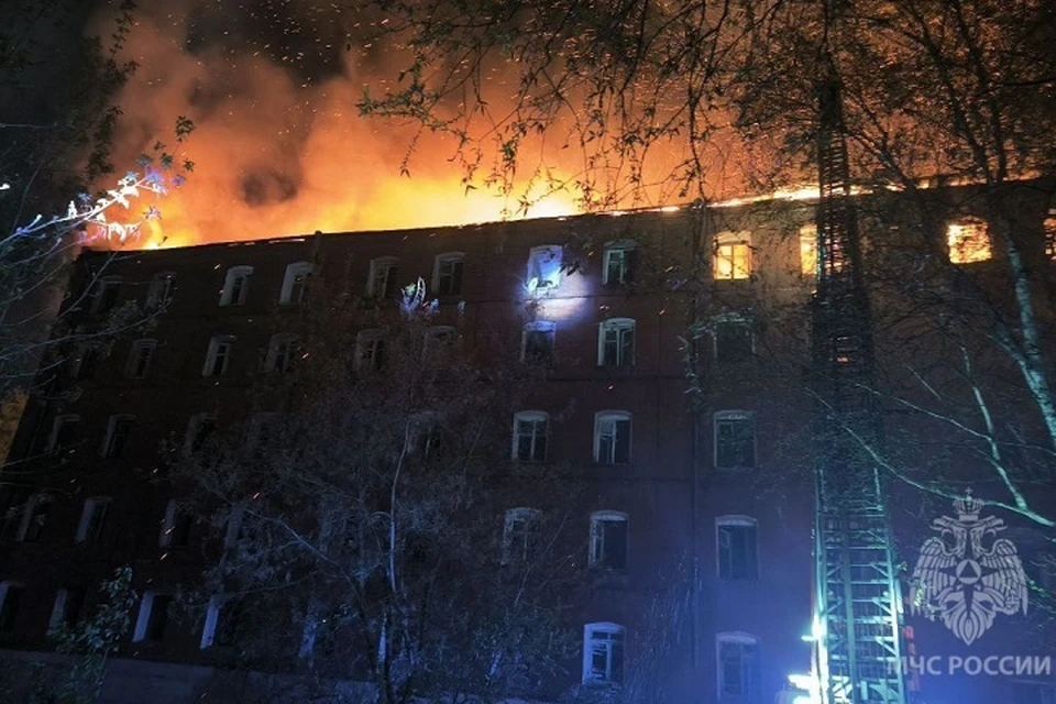 Дом-памятник в Ярославле горел ночью 8 мая.