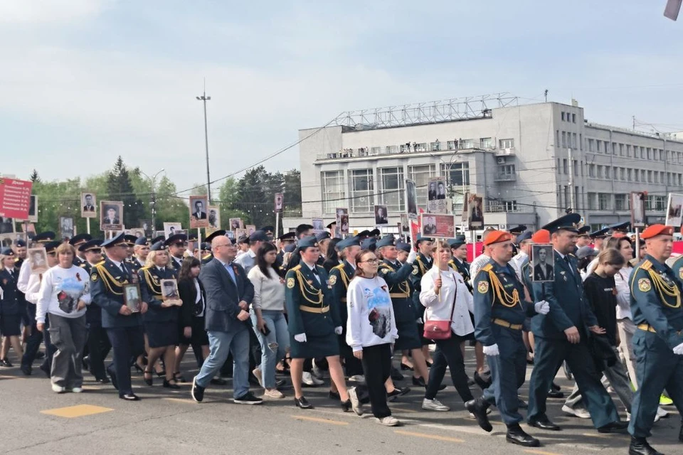 В Новосибирске 9 мая 2025 года прошло шествие «Бессмертного полка».