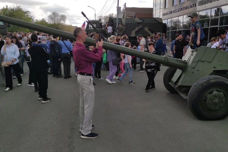 Жители и гости города могут увидеть современные образцы легендарной Катюши, реактивные системы залпового огня и другие машины.