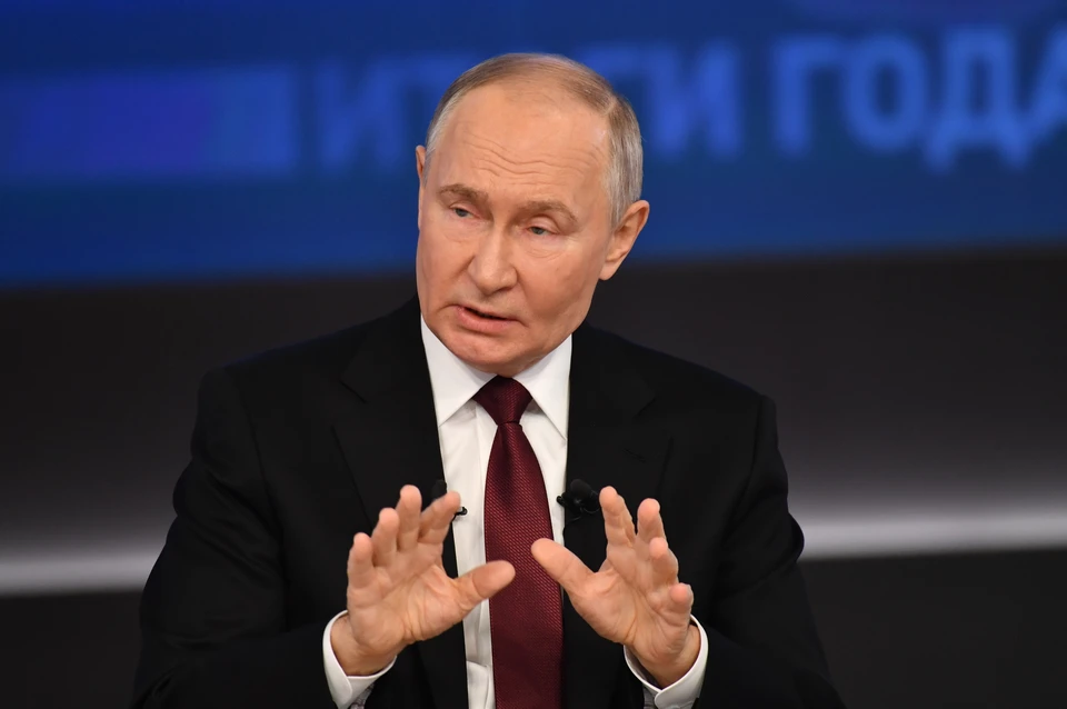 Путин выступал в Кремле перед журналистами 19 минут в ночь на 11 мая
