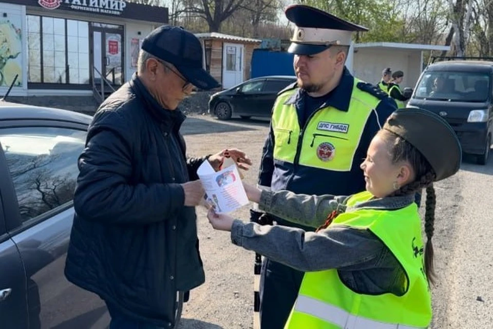 Ребята подготовили целую партию фронтовых писем.