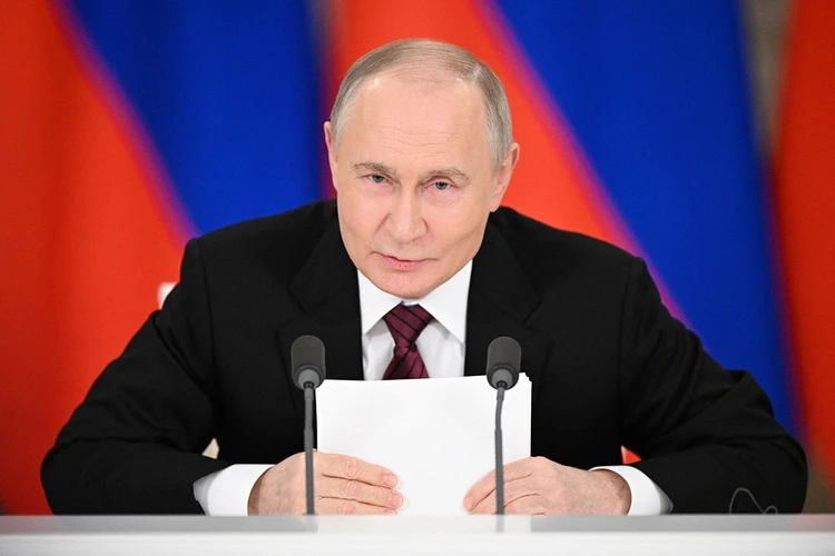 В мире считают, что Владимир Путин благополучно расколол Запад: Предложение о переговорах стало главной новостью