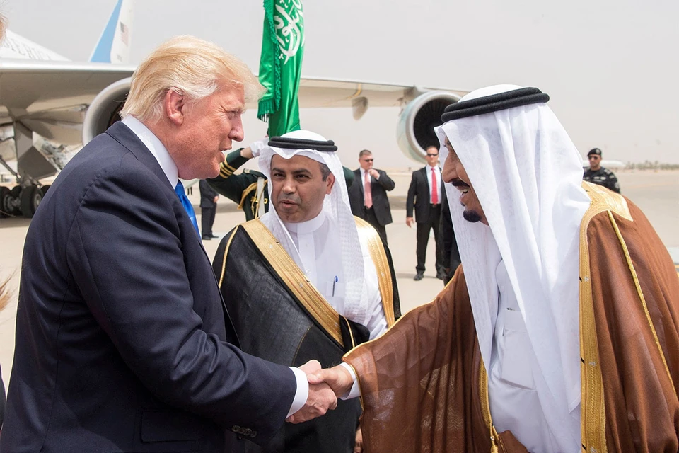 Трамп объявил о президентском самолете за $400 млн в подарок от шейхов Катара