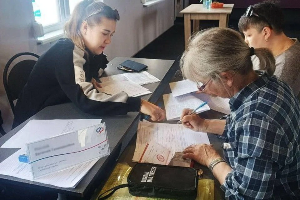 Только за последний месяц сотрудники Соцфонда оформили в освобожденных городах более 250 пенсий. Фото: ОСФР по ДНР