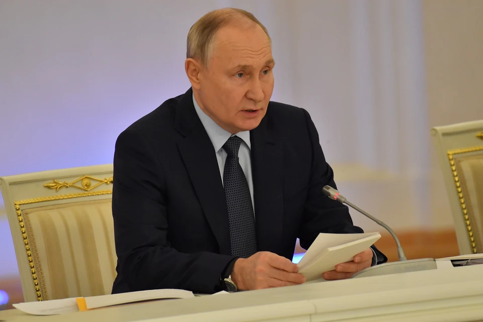Путин отметил, что такие меры помогут поддержать бизнес и население РФ