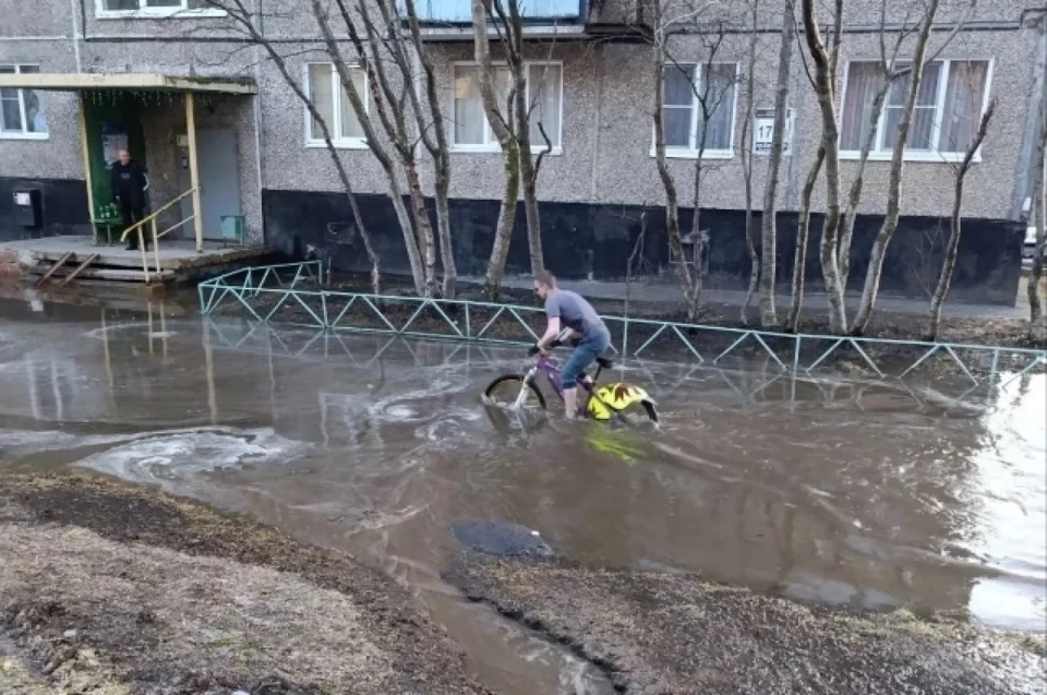 Ситуацию прокомментировали в УК «Мурманремстрой», сообщив, что организация не виновата. Фото: АиФ на Мурмане