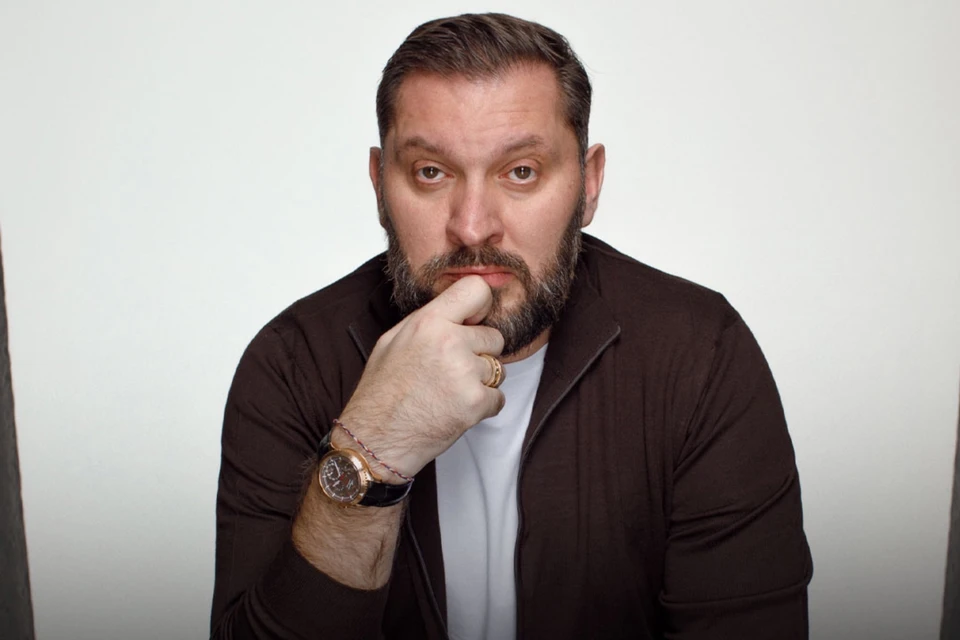 Недавно Марк Бартон зарегистрировал новое юридическое лицо