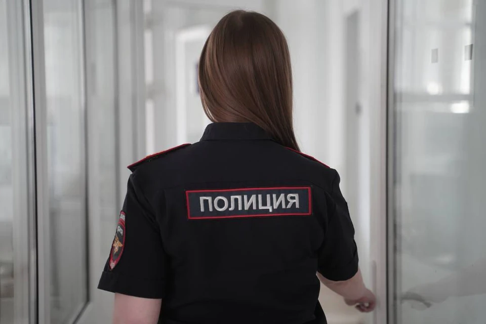 Полиция Иркутска проверяет видео с дракой водителей автобусов.